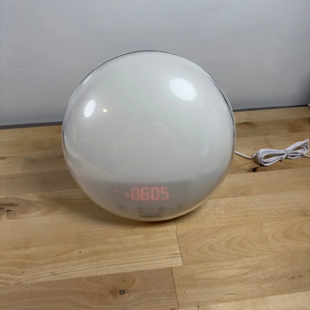 Philips Wake-Up Light HF3520 Sunrise Simulation Alarm Clock White FM Radio